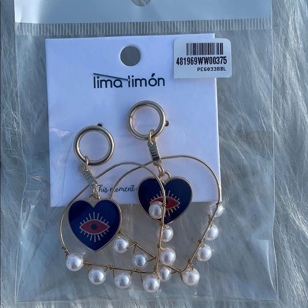 LAST CALL 👀Evil Eye Pearl Earrings👀